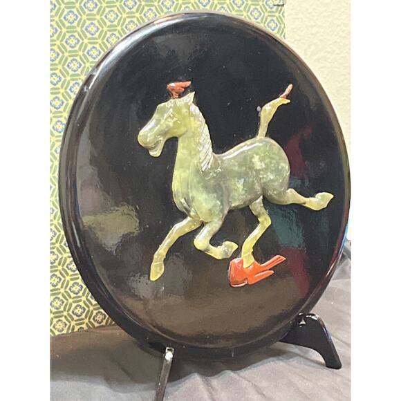 Asian ~ Chinese Black Lacquer Plaque ~ Jade Horse w case and stand - Picture 1 of 3